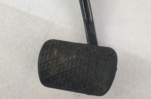 MERCEDES W204 W212 W207 PEDAL HAMULCA EUROPA