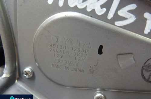 TOYOTA AURIS 06-09 1.4 D4D SILNICZEK WYCIERACZKI TYŁ 85130-02030