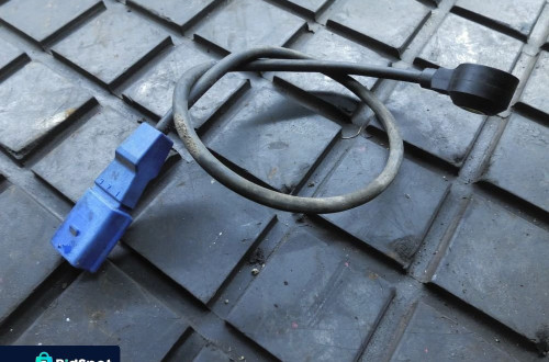 CZUJNIK STUKOWY VOLKSWAGEN PASSAT B5 FL 06C905377