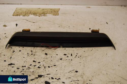 TRZECIE ŚWIATŁO STOP 1J5945121C VW BORA SEDAN PASSAT B5 SKODA 1J5945121D