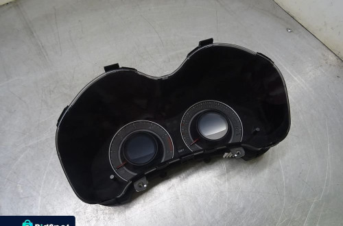 TOYOTA AURIS 06-09 1.4 D4D LICZNIK ZEGARY 83800-02M12