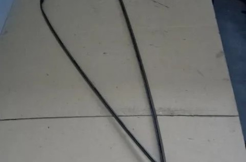 LISTWA LISTWY DACHOWE MERCEDES W124 SEDAN NR20