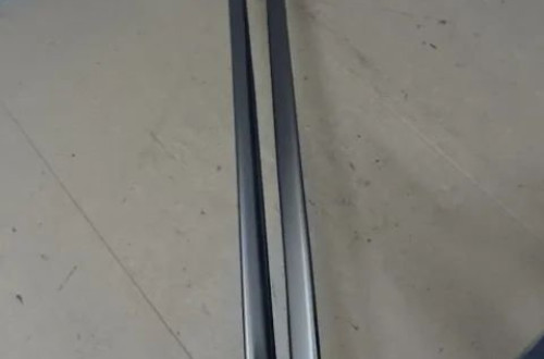 LISTWA LISTWY DACHOWE MERCEDES W124 SEDAN NR20