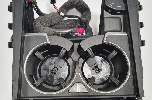 UCHWYT NA KUBKI GNIAZDO 12V USB MERCEDES GLE W167