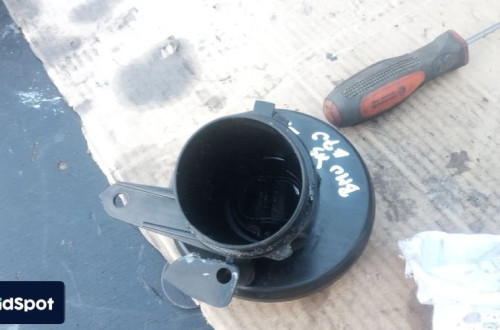 bmw x5 e70 x6 f10 f11 krociec korek wlewu oleju 7808452