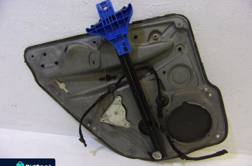 ELE MECHANIZM SZYBY PRAWY TYLNY  VOLKSWAGEN GOLF 4