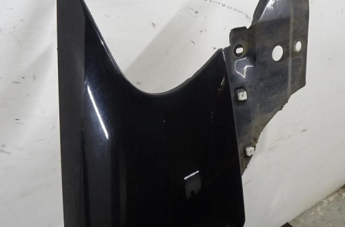 VOLVO S60 LIFT 2.4B BŁOTNIK PRAWY PRZÓD
