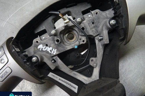 TOYOTA AURIS 06-09 1.4 D4D KIEROWNICA 607095202