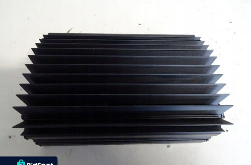 AUDI A8 D2 WZMACNIACZ GŁOŚNIKÓW 4D0035225C