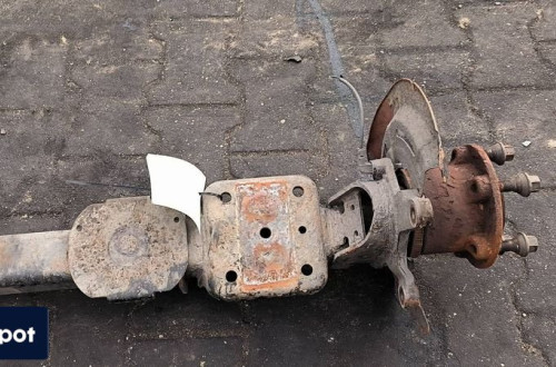 BELKA / SANKI TYŁ RENAULT MASTER III