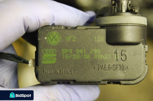 SILNICZEK REGULACJI LAMPY 5P0941295 SEAT LEON II ALTEA