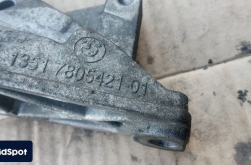 bmw x5 e70 f10 f11 e91 e90 3.0d lapa wspornik mocowanie 7805421