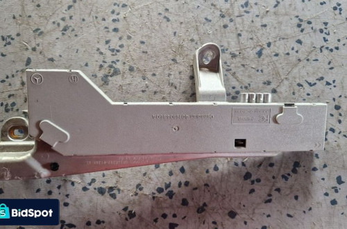 MERCEDES W211 WZMACNIACZ ANTENOWY A2118204189