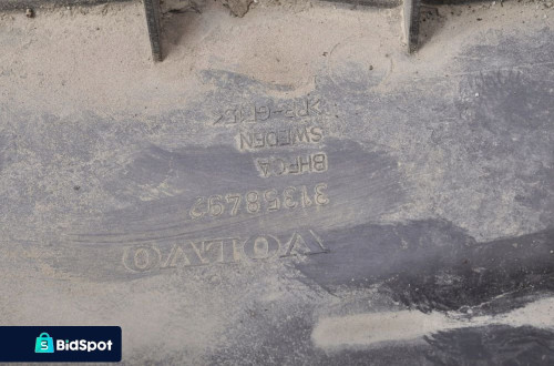 VOLVO S60 II POKRYWA DEKIEL AKUMULATORA 31358492