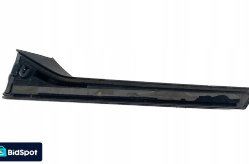 AUDI Q3 II 83A LISTWA KLAPY PRAWA 83A854872