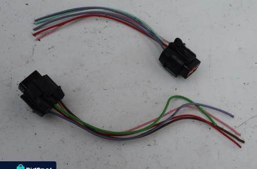 WTYCZKA KOSTKA LAMPY NISSAN QASHQAI J11 F-VAT