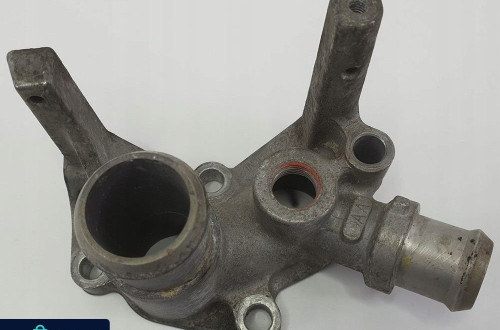 KRÓCIEC PODSTAWA OBUDOWA TERMOSTATU FORD 1.6
