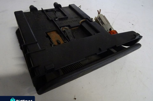 POPIELNICZKA AUDI TT 8N0857951