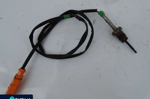 CZUJNIK TEMPERATURY SPALIN AUDI A4 A5 VW SKODA SUPERB 03L906088BJ