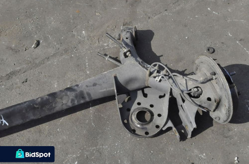 TOYOTA YARIS II hb ZAWIESZENIE BELKA TYŁ