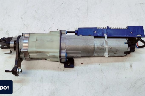 SIŁOWNIK ELEKTRYCZNY KLAPY PRAWY TYŁ AUDI Q5 8R 8R0827852B