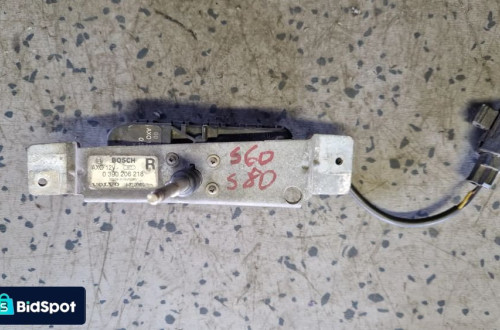 VOLVO S60  V70 SILNICZEK WYCIERACZKI LAMPY PRAWY 0390206218