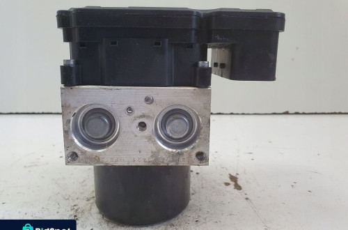 Volvo V60 S60 II POMPA ABS hamulcowa Sterownik 31329137 P31329137