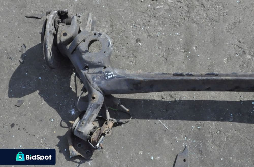 FIAT 500L ZAWIESZENIE BELKA TYŁ TYLNE