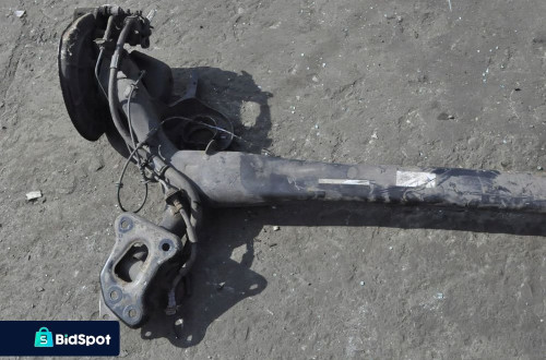 FIAT 500L ZAWIESZENIE BELKA TYŁ TYLNE