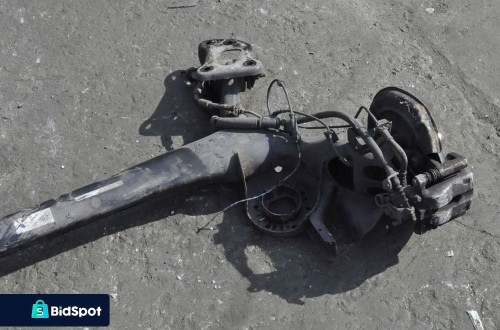 FIAT 500L ZAWIESZENIE BELKA TYŁ TYLNE