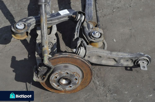 MERCEDES W117 COUPE ZAWIESZENIE BELKA TYŁ