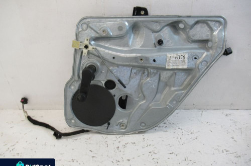 MECHANIZM SZYBY PRAWY TYŁ VOLKSWAGEN GOLF 4