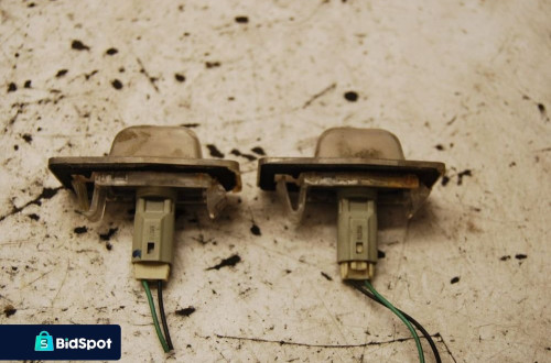 LAMPKA TABLICY REJESTRACYJNEJ PODŚWIETLENIE MAZDA PREMACY 99-05