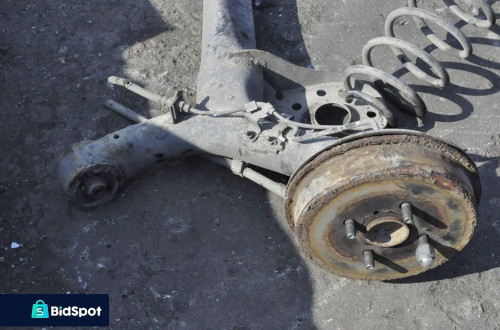 TOYOTA YARIS II HB ZAWIESZENIE BELKA TYŁ