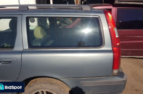 VOLVO V70 II SZYBA KAROSERYJNA LEWY TYŁ