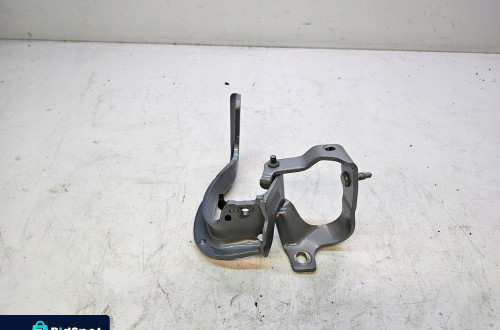 ZAWIAS TYLNEJ KLAPY LEWY AUDI Q5 8R0827299A