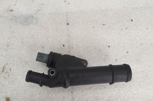PASSAT B6 2.0 TDI OBUDOWA TERMOSTATU 03G121132E