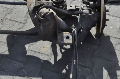 FORD MONDEO MK3 KOMBI ZAWIESZENIE BELKA TYŁ