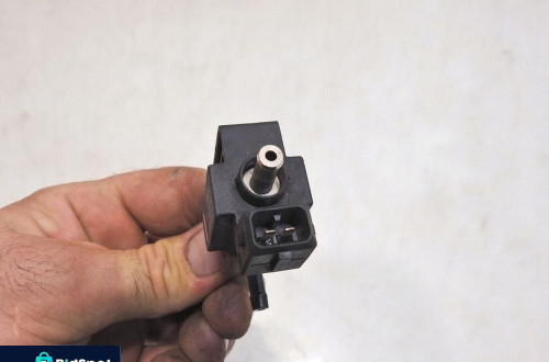 ZAWÓR PODCIŚNIENIA FORD S-MAX MK1 2.5 T 30670449