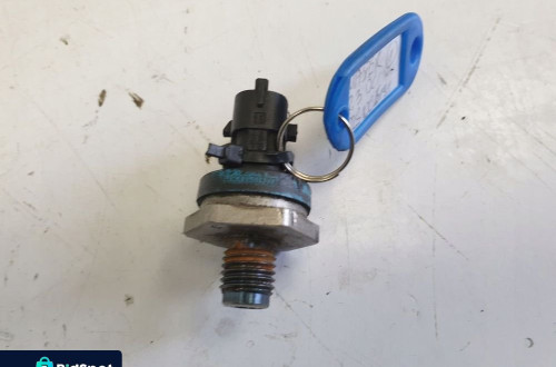 Renault Master III 2.3 DCI CZUJNIK PALIWA 0281006191