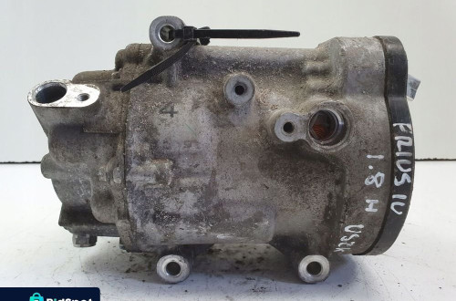 Toyota Prius IV 1.8 SPRĘŻARKA KLIMATYZACJI pompa 042400-0371
