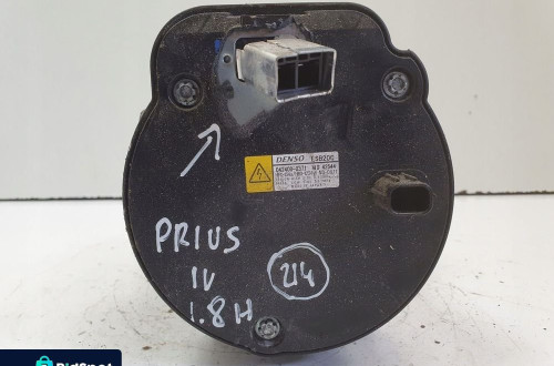 Toyota Prius IV 1.8 SPRĘŻARKA KLIMATYZACJI pompa 042400-0371