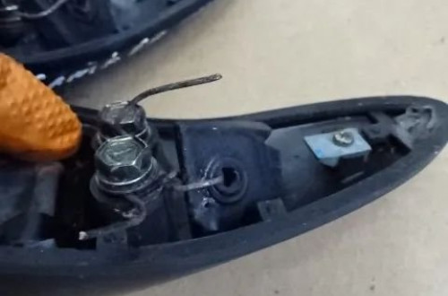 ZAWIAS KLAPY TYLNEJ HYUNDAI SANTA FE NR1