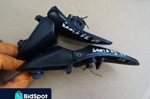 ZAWIAS KLAPY TYLNEJ HYUNDAI SANTA FE NR1