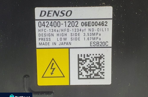 Toyota Corolla E21 SPRĘŻARKA KLIMATYZACJI kompresor 042400-1202