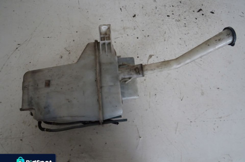 ZBIORNICZEK SPRYSKIWACZY TOYOTA COROLLA VERSO