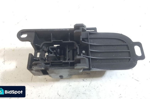 KLAMKA LEWA PRZEDNIA WEWNĘTRZNA  NISSAN MICRA K12