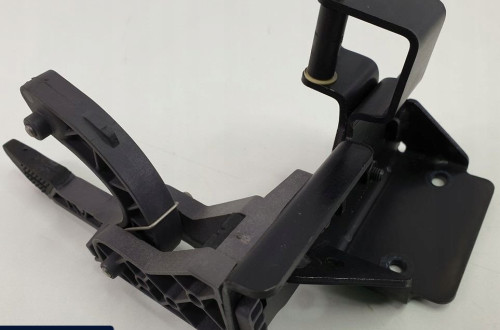 ZAMEK RYGIEL DACHU LEWY VOLVO C70 II 9466688