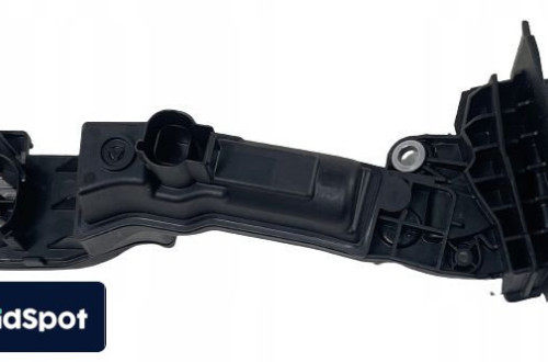 BMW 5 G30 X3 G01 ROZDZIELACZ NAPIĘCIA 9339829