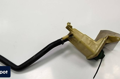 ZBIORNICZEK WSPOMAGANIA VOLKSWAGEN PASSAT B5 8D0422373C